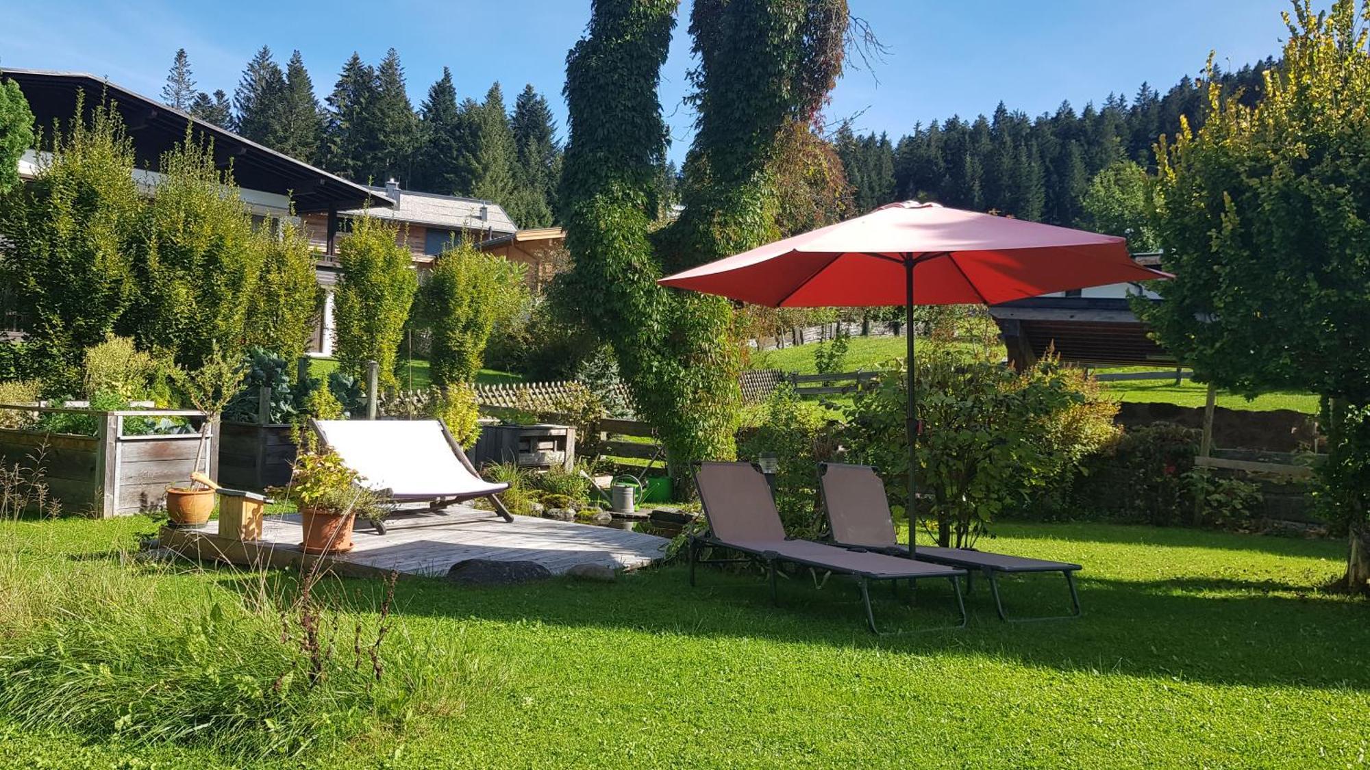 Landhaus Almdorf Hotel Sankt Johann in Tirol Exterior foto