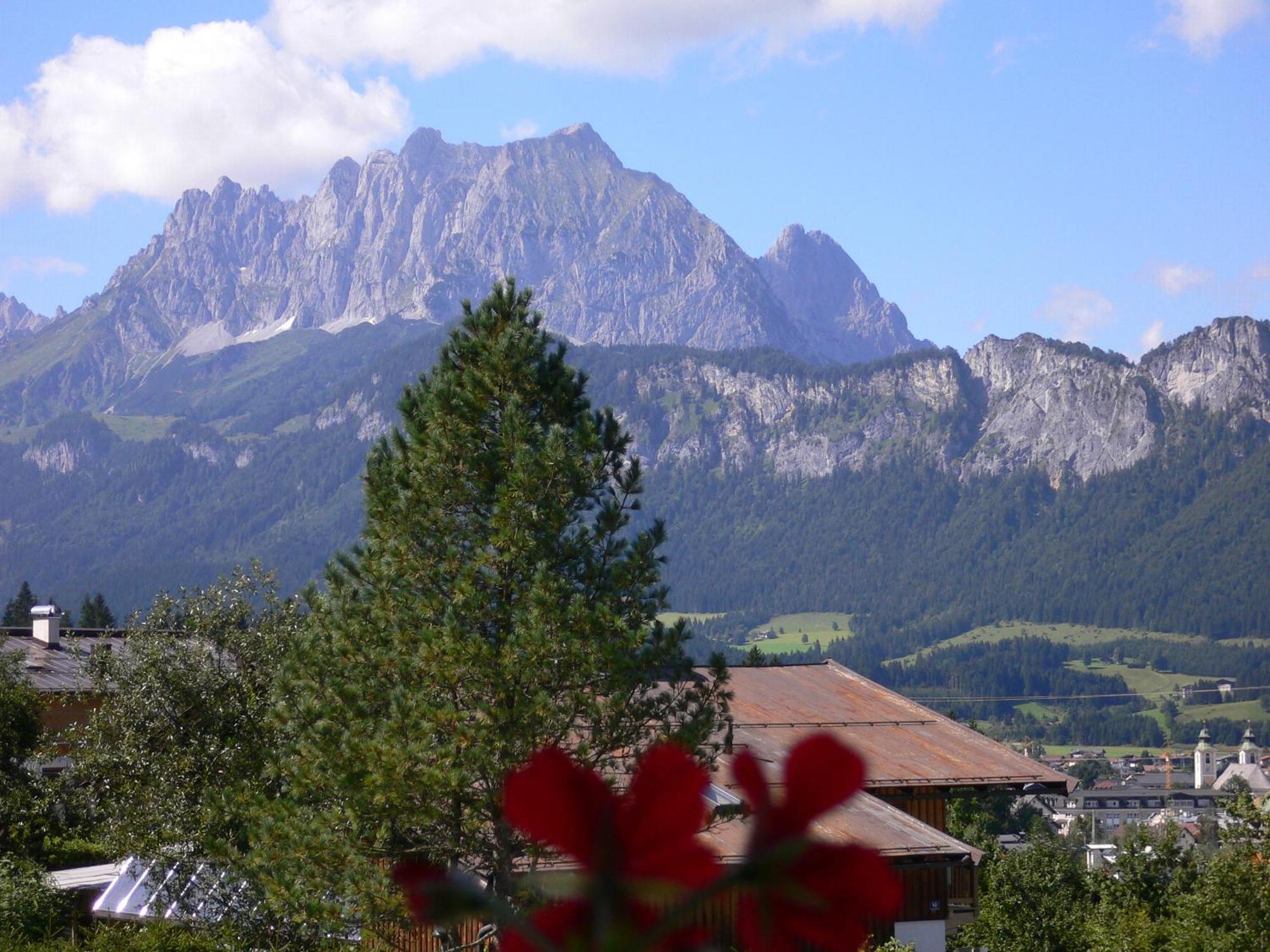 Landhaus Almdorf Hotel Sankt Johann in Tirol Exterior foto